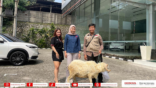Honda Internusa Cibinong Berkurban di Momen Idul Adha 1446 H : Wujud Kepedulian dan Kebersamaan